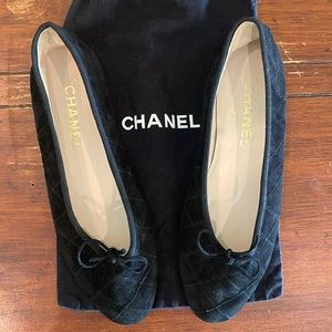 CHANEL flats size 6 black